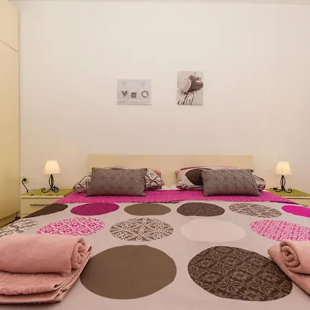2 Bedroom Beautiful In Apartment