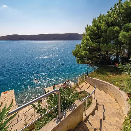 2 Bedroom Beautiful In Apartment