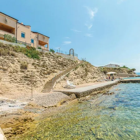 2 Bedroom Beautiful In *